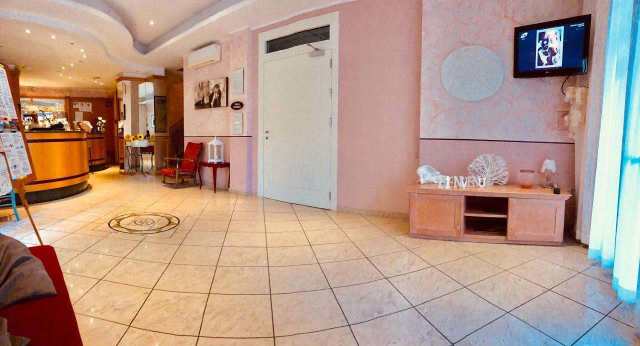 Hotel Villa Lieta Rimini Bagian luar foto